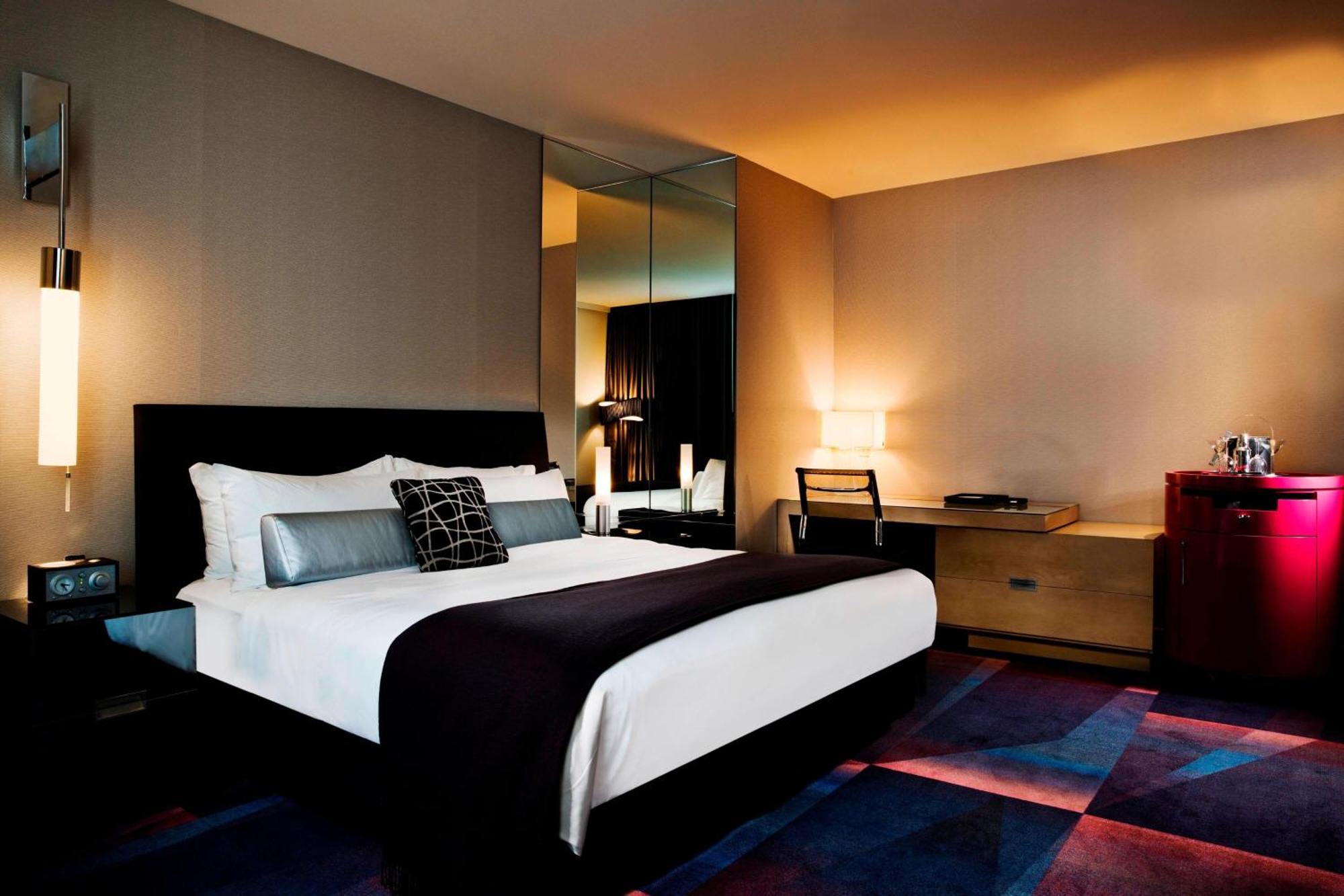 W Minneapolis - The Foshay Екстер'єр фото
